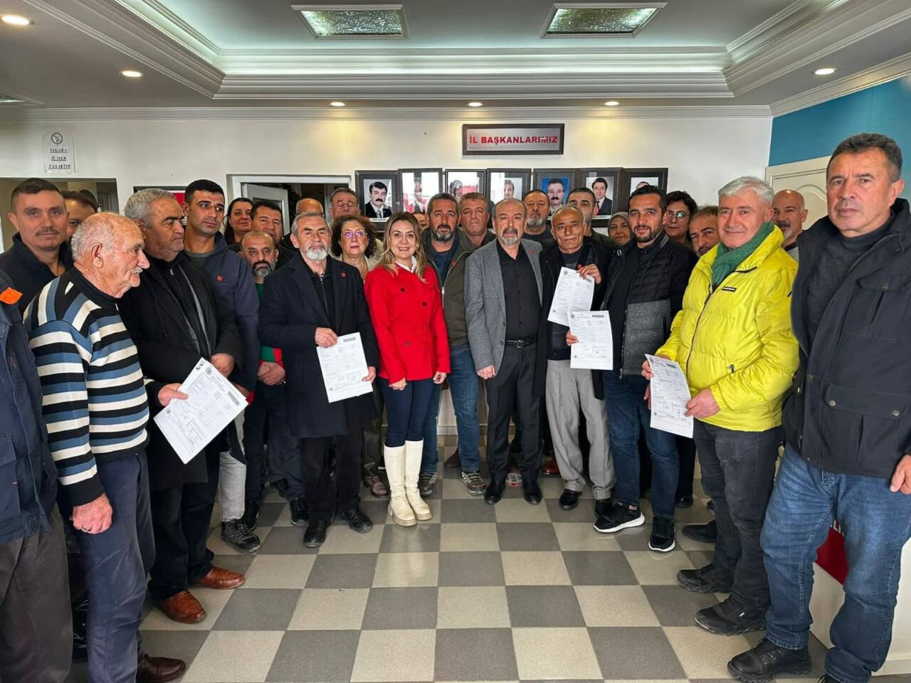 CHP Aksaray Merkez İlçe Başkanlığı, partiye yeni katılan üyeler için