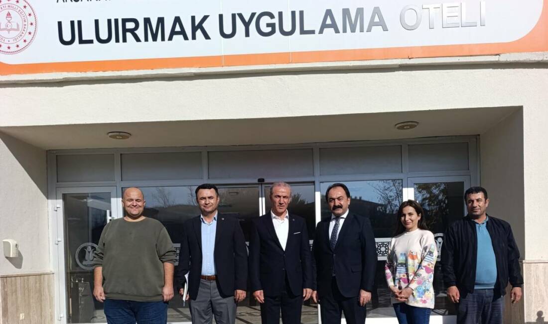 Eğitim-Bir-Sen Aksaray Şube Başkanı Murat Görmez, sendikanın saha çalışmalarını sürdürerek