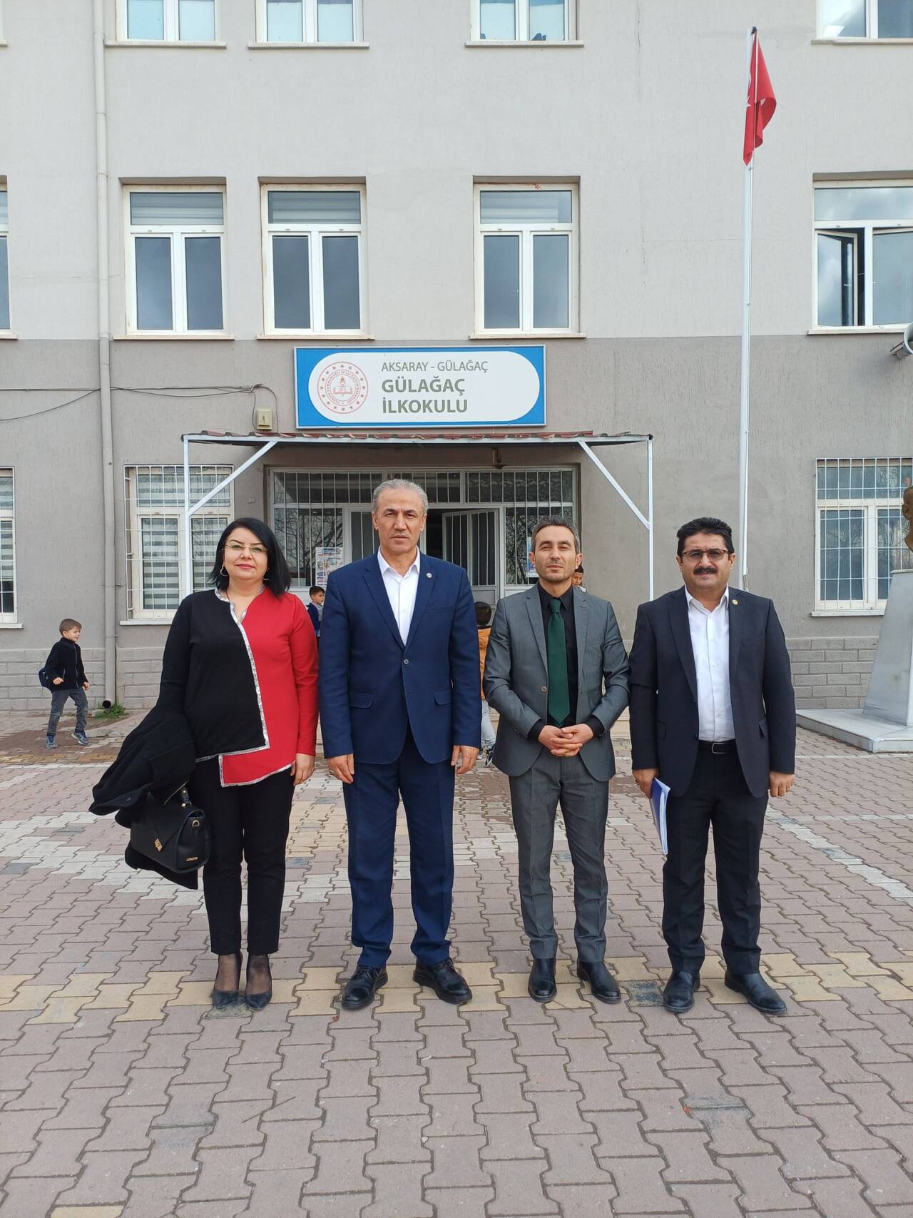 Eğitim-Bir-Sen Aksaray Şube Başkanı Murat Görmez, “Hak, emek, adalet için