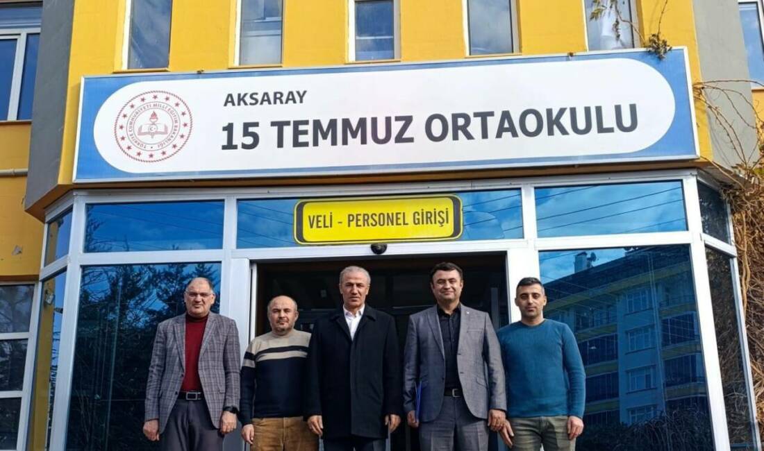 Eğitim-Bir-Sen Aksaray Şube Başkanı Murat Görmez ve beraberindeki teşkilat üyeleri,