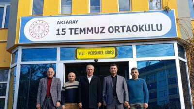 Eğitim-Bir-Sen Aksaray Şube Başkanı Murat Görmez ve beraberindeki teşkilat üyeleri,