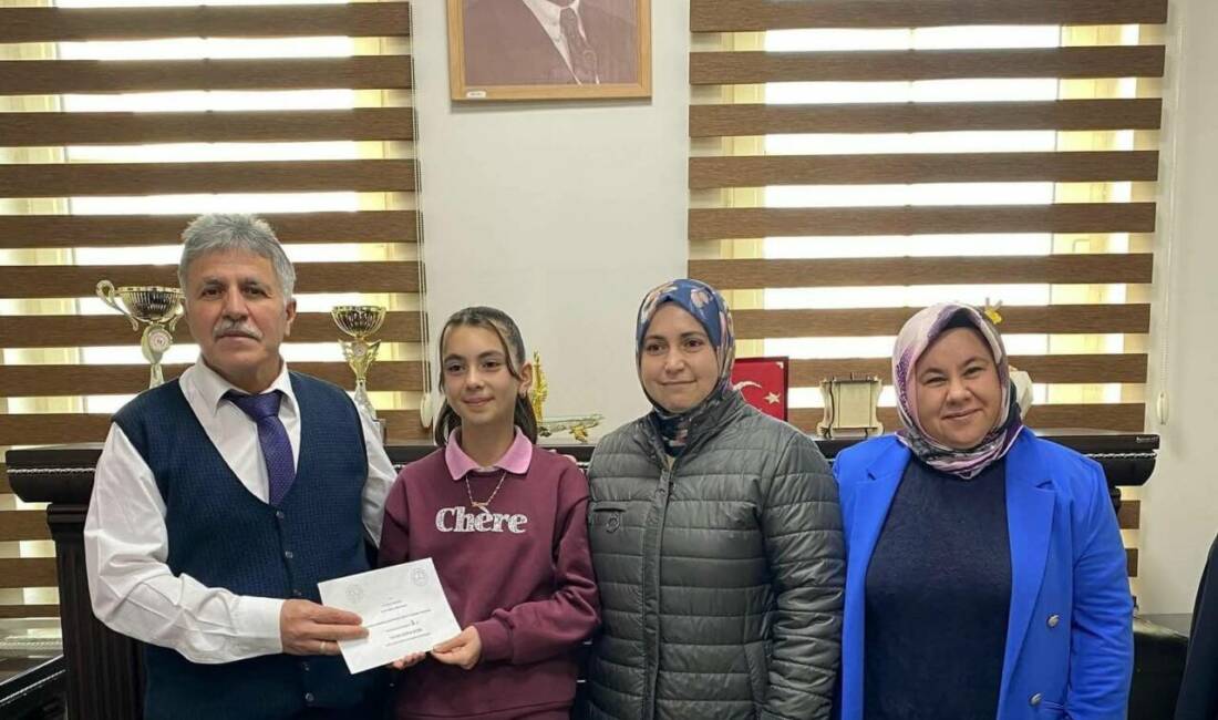 Eskil ilçesinde öğrenim gören Fatma Berra Şahin, Dilimizin Zenginlikleri projesi
