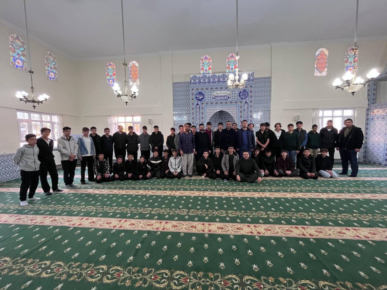 Eskil İlçe Müftülüğü tarafından düzenli olarak devam ettirilen sabah namazı
