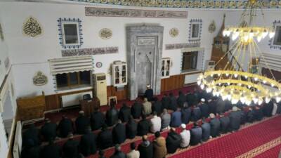 Eskil İlçesi’nde geleneksel hale gelen sabah namazı buluşmaları devam ediyor.