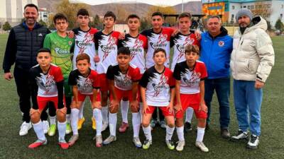 U-14 Ligi’nde üçüncü hafta geride kalırken, ligde hem zirve yarışı