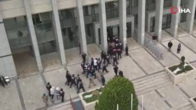 İçişleri Bakanı Ali Yerlikaya tarafından yapılan açıklamada 7 ilde dolandırıcı,