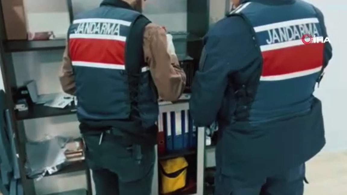 İçişleri Bakanı Ali Yerlikaya tarafından yapılan açıklamada 6 ilde dolandırıcılık