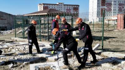 Aksaray İHH Arama Kurtarma ekibi, afet ve acil durumlara hazırlık