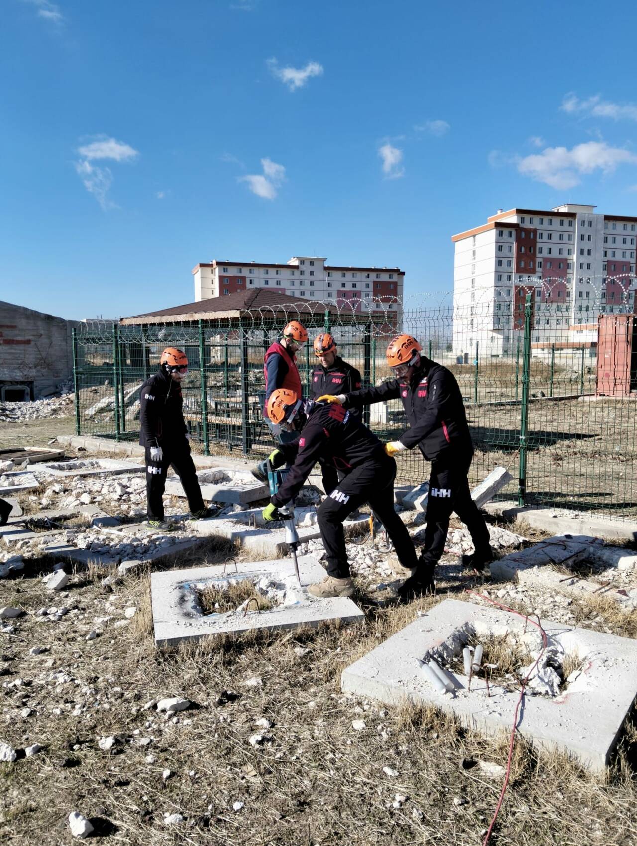 Aksaray İHH Arama Kurtarma ekibi, afet ve acil durumlara hazırlık