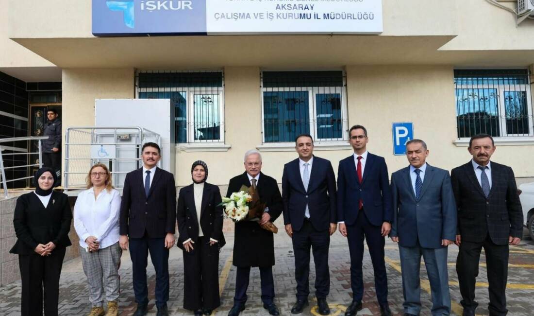 Vali Mehmet Ali Kumbuzoğlu, İŞKUR personeliyle bir araya gelerek yürütülen