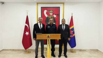Aksaray İl Jandarma Komutanlığı’nda gerçekleşen ziyarette, İl Milli Eğitim Müdürü