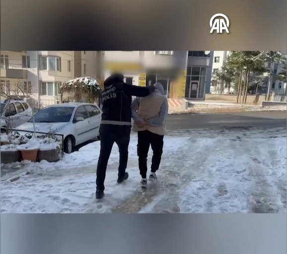 Kayseri'de Narkotik Suçlarla Mücadele Şubesi ve İstihbarat Şube Müdürlüğü ekipleri