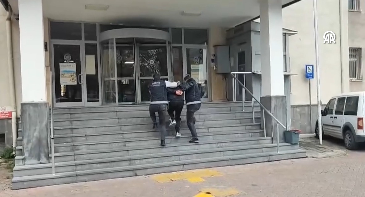 Kayseri'de İl Emniyet Müdürlüğü ekipleri tarafından hakkında 22 yıl 8