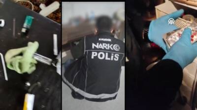 Kırşehir'de İl Emniyet Müdürlüğü ekipleri tarafından düzenlenen uyuşturucu operasyonlarında gözaltına