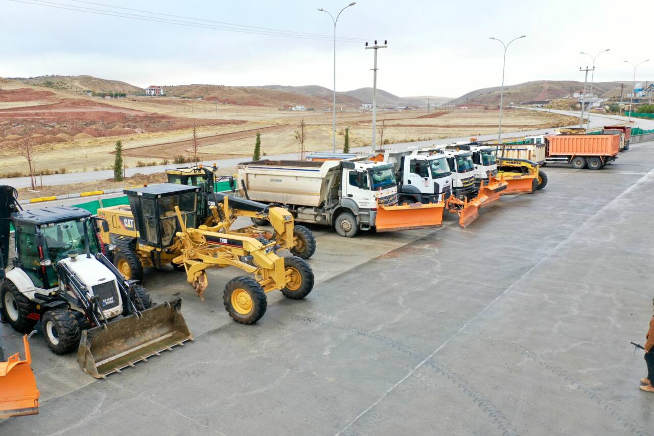 Aksaray Belediyesi, kış aylarında yaşanabilecek olumsuzluklara karşı hazırlıklarını tamamladı. Belediye