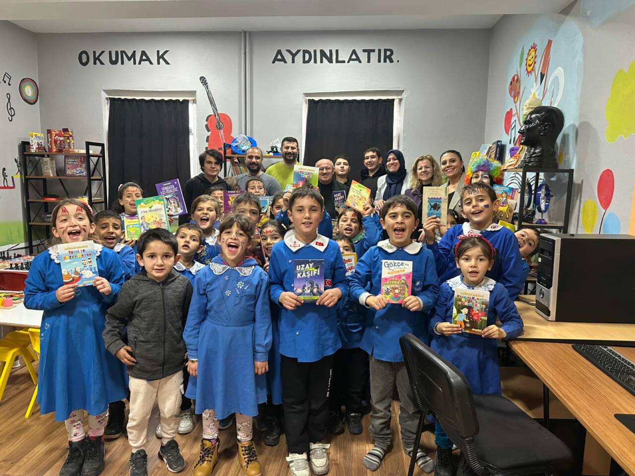 Aksaray’da düzenlenen kitap toplama kampanyası, kardeş okul işbirliğiyle köy okulundaki