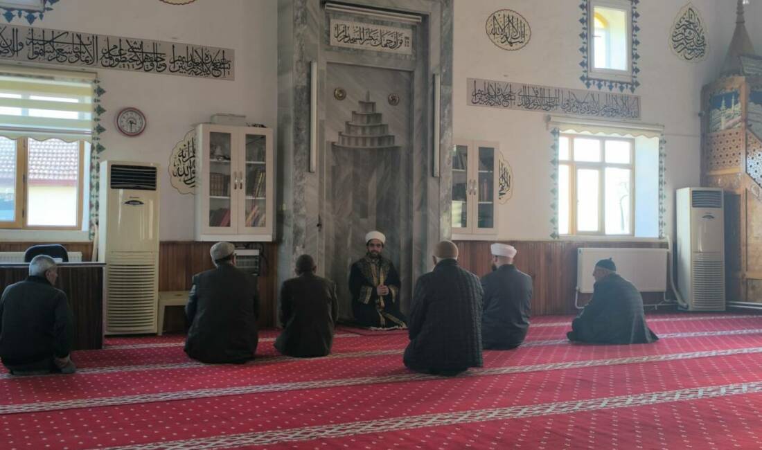 Eskil İlçe Müftülüğü, köylerde vatandaşlarla bir araya gelmeyi amaçlayan buluşmalarını