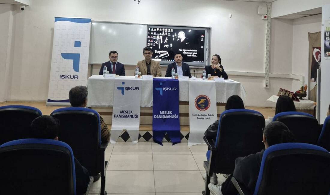 Aksaray’daki Meslek Tanıtım Günü, gençlere meslek tanıtımı desteği vererek kariyer