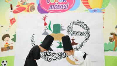 Aksaray’da Mevlana Haftası kapsamında düzenlenen özel etkinlikte, sevgi, hoşgörü ve