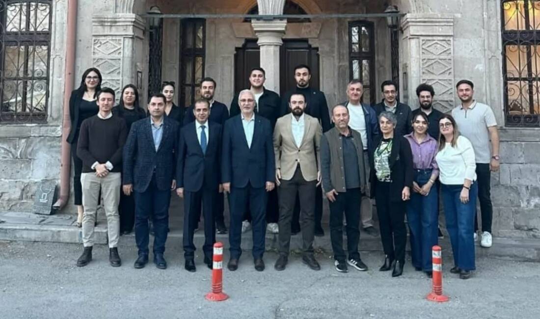 Aksaray Mimarlar Odası başkanlığına yeniden seçilen Ayhan Şahin, güven tazeledi. 