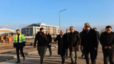 Aksaray’da yapımı devam eden Milli Eğitim Akademisi’ni Vali Mehmet Ali