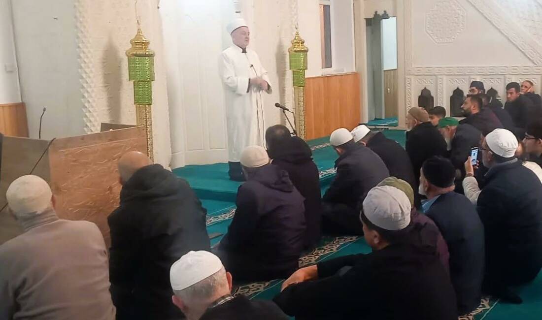 Kentte düzenlenen sabah namazı buluşması Yunus Kent Tabduk Emre Camii’nde