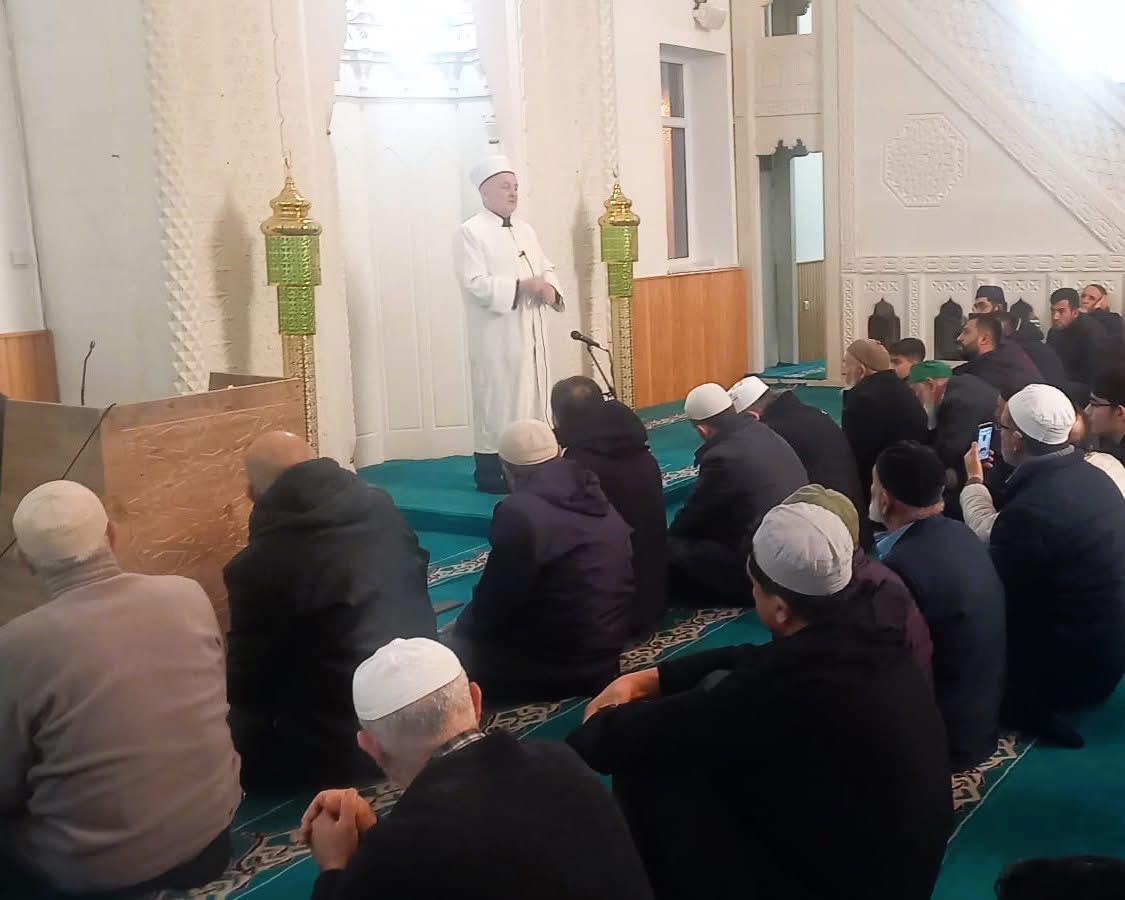 Kentte düzenlenen sabah namazı buluşması Yunus Kent Tabduk Emre Camii’nde