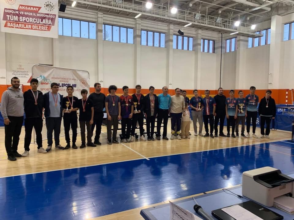 Aksaray Okul Sporları Masa Tenisi turnuvası tamamlandı. Aksaray Okul Sporları