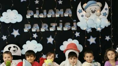 Camili Şehit Rasim Bozkurt İlkokulu Anasınıfı öğrencileri, okulda düzenlenen “Pijama