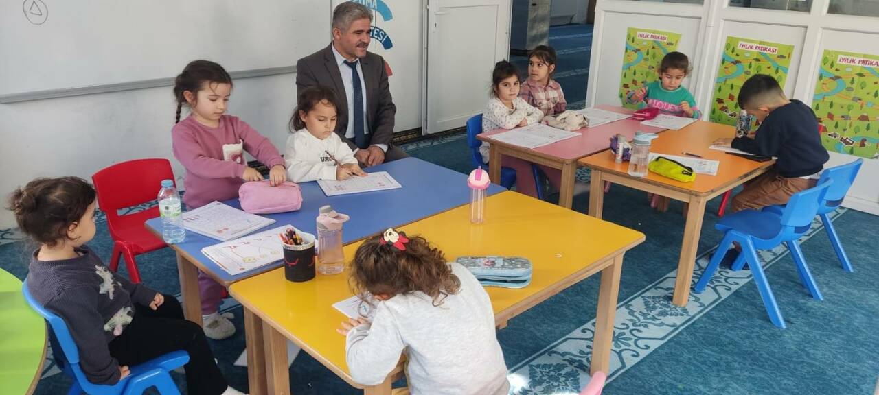 Sarıyahşi İlçe Müftü Vekilimiz Adem Bozkurt, Yahşibey Mahallesi’nde faaliyet gösteren
