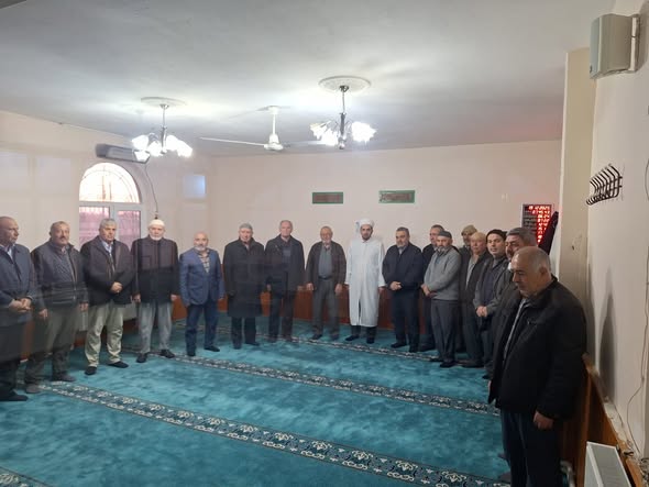 Türkistanlar Camii’nde sabah namazı buluşması gerçekleştirildi. Manevi atmosferde geçen programda,