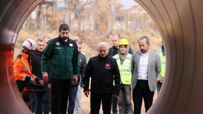 Aksaray’da Kapalı Devre Sulama Sistemi’ni inceleyen Vali Kumbuzoğlu, su tasarrufu