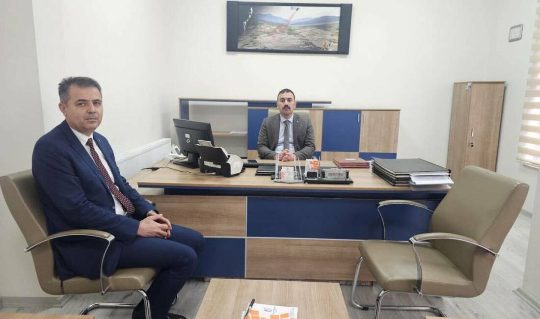 Sultanhanı Kaymakamı Bilal Göksun, İlçe Tapu Müdürlüğü’nü ziyaret ederek yürütülen