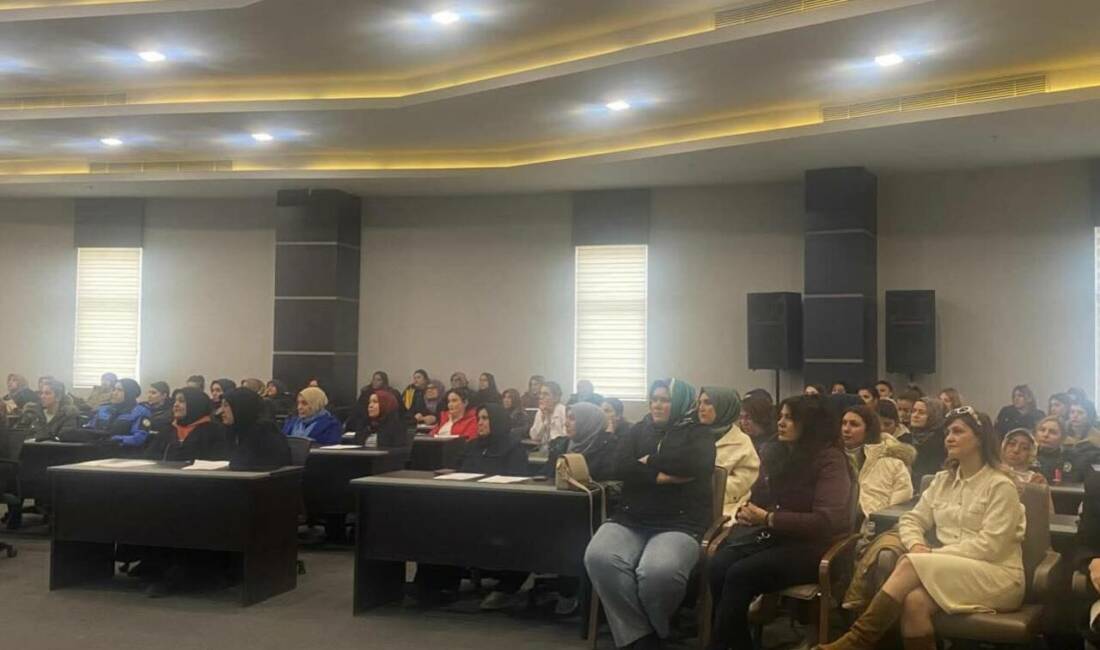 Aksaray Üniversitesi Tıp Fakültesi tarafından düzenlenen bilimsel bilgilendirme toplantısında, serviks