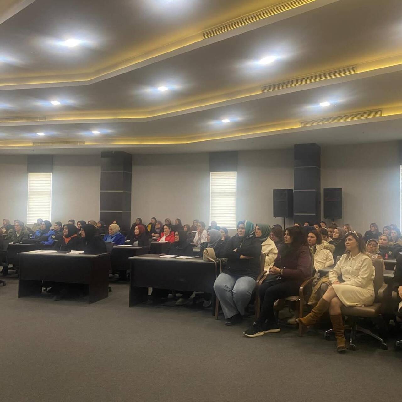 Aksaray Üniversitesi Tıp Fakültesi tarafından düzenlenen bilimsel bilgilendirme toplantısında, serviks