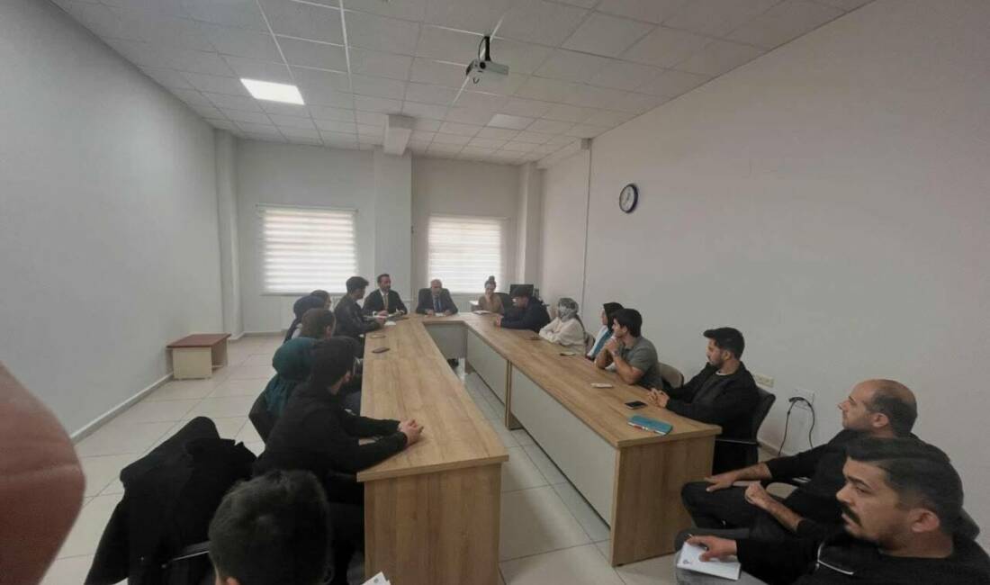 ASÜ Tıp Fakültesi’nde düzenlenen Dekan–Öğrenci Buluşmasına dönem temsilcileri ve öğrenci