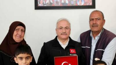  Aksaray Valiliği himayelerinde gerçekleştirilen hane ziyaretleri kapsamında, aziz şehitlerimizin aileleri