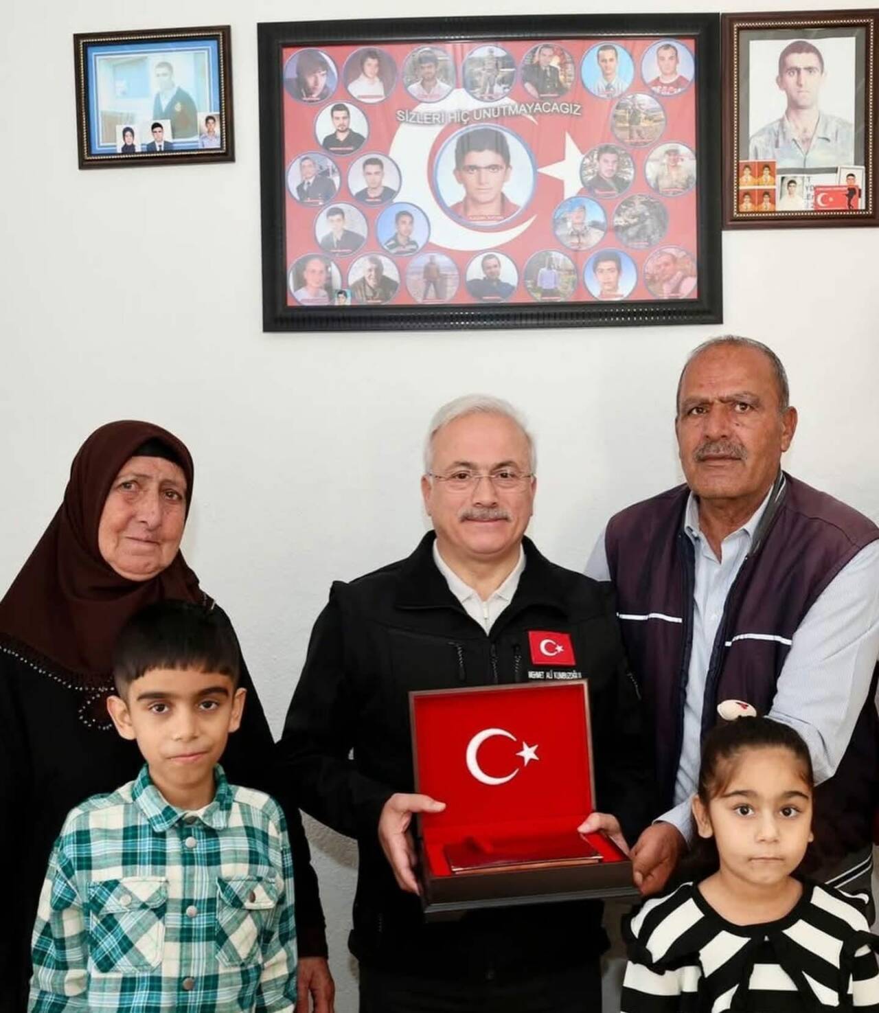  Aksaray Valiliği himayelerinde gerçekleştirilen hane ziyaretleri kapsamında, aziz şehitlerimizin aileleri