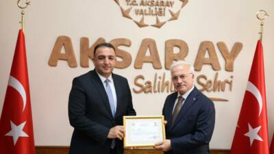 Aksaray’da başarı belgesi takdimi töreni gerçekleştirildi. Başarı belgesi, Aksaray’da yürütülen