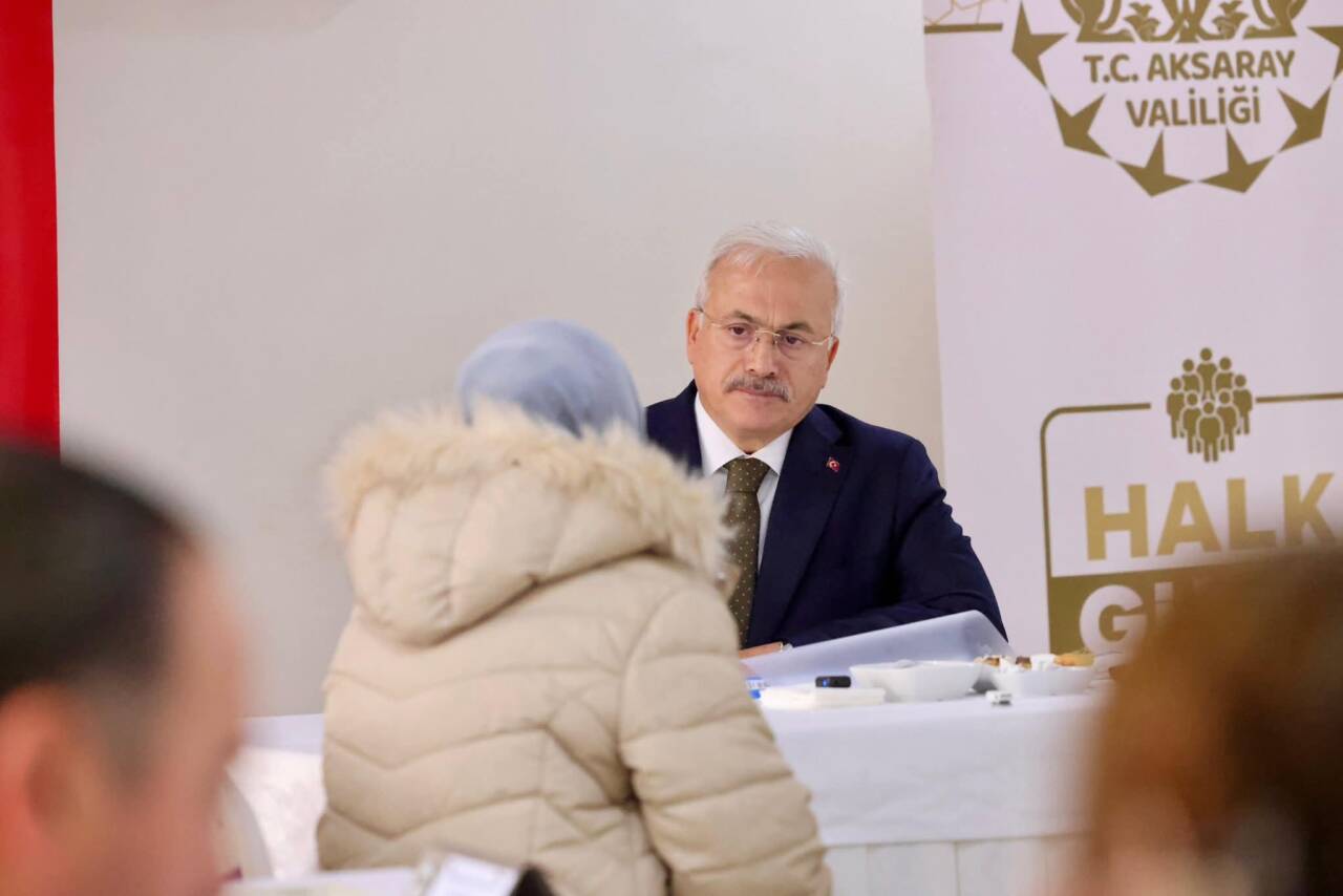 Aksaray Valiliği tarafından düzenlenen Halk Günü programında vatandaşlarla bir araya