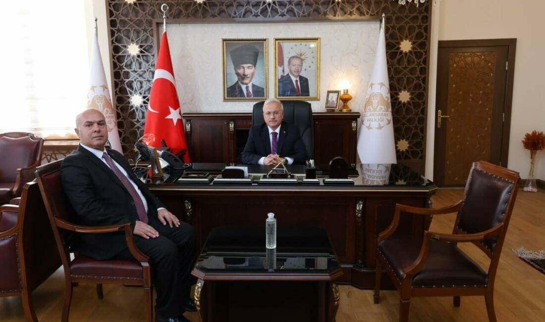Aksaray Valisi Mehmet Ali Kumbuzoğlu, Aksaray Defterdarı olarak göreve başlayan