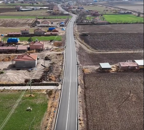 Aksaray yol çalışması kırsalda ulaşımı güçlendirdi; Aksaray yol çalışması sürüş