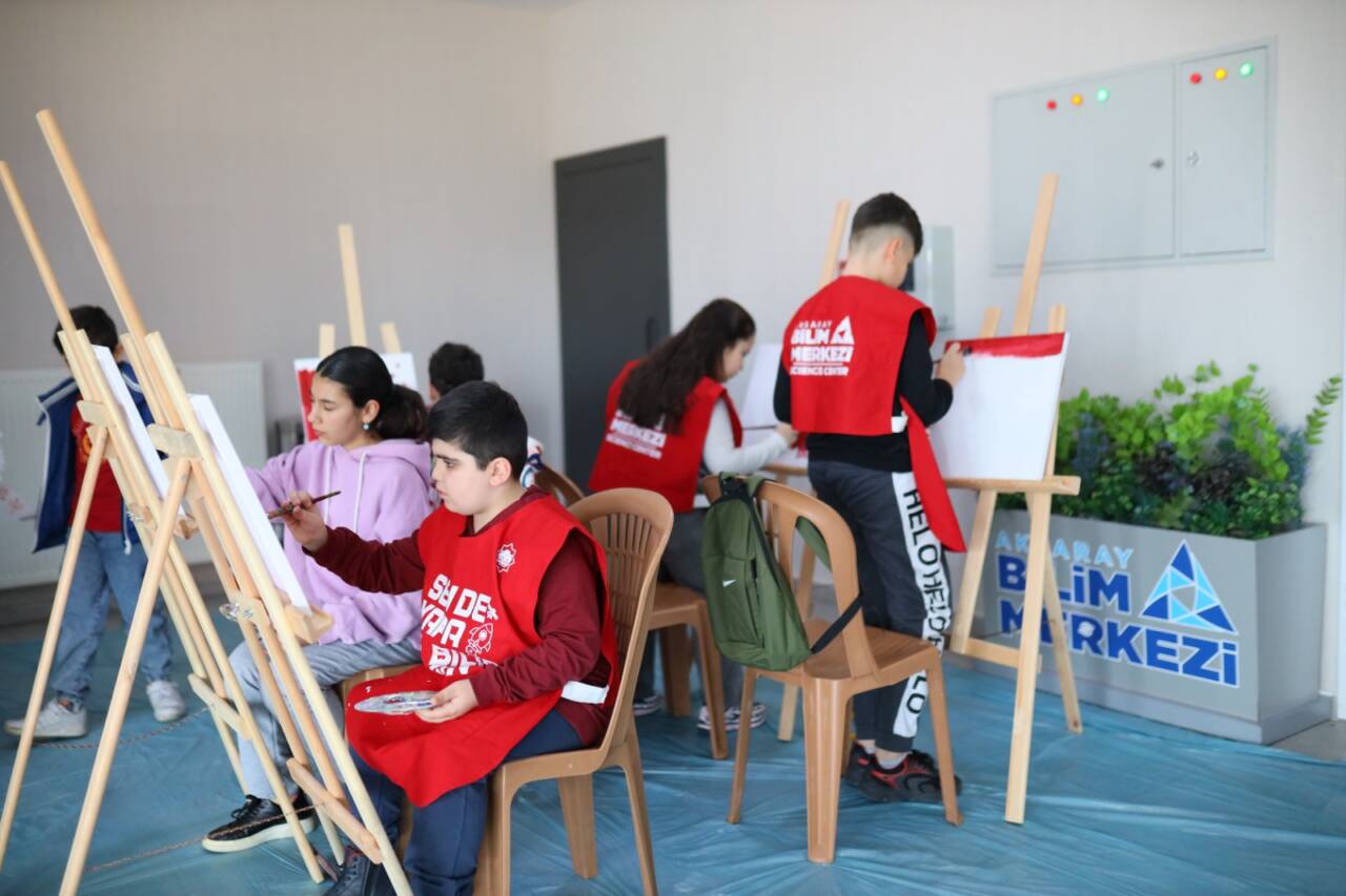 Aksaray Belediyesi, yarıyıl tatilinde öğrencilerin hem eğitici hem de eğlenceli