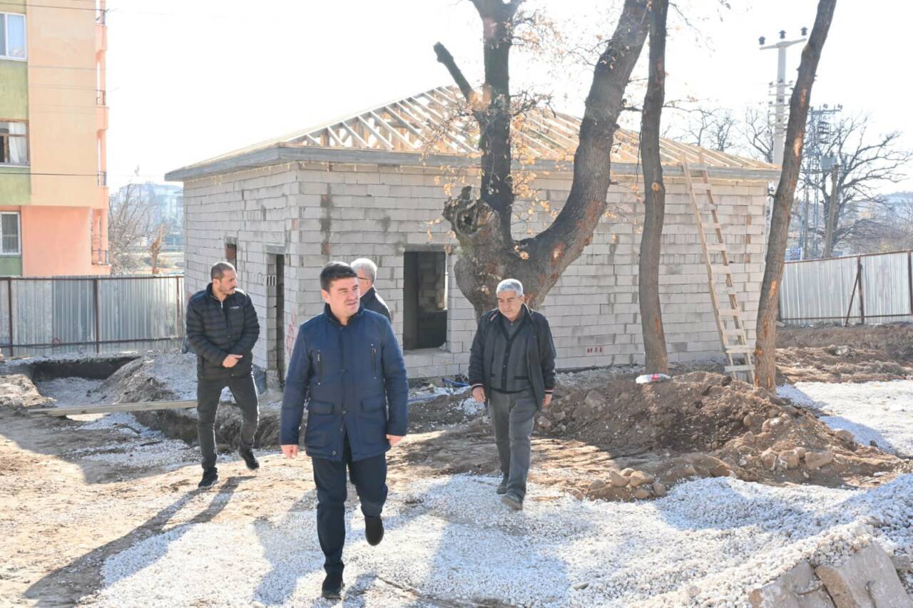 Aksaray Belediye Başkanı Dr. Evren Dinçer, restorasyon çalışmaları devam eden