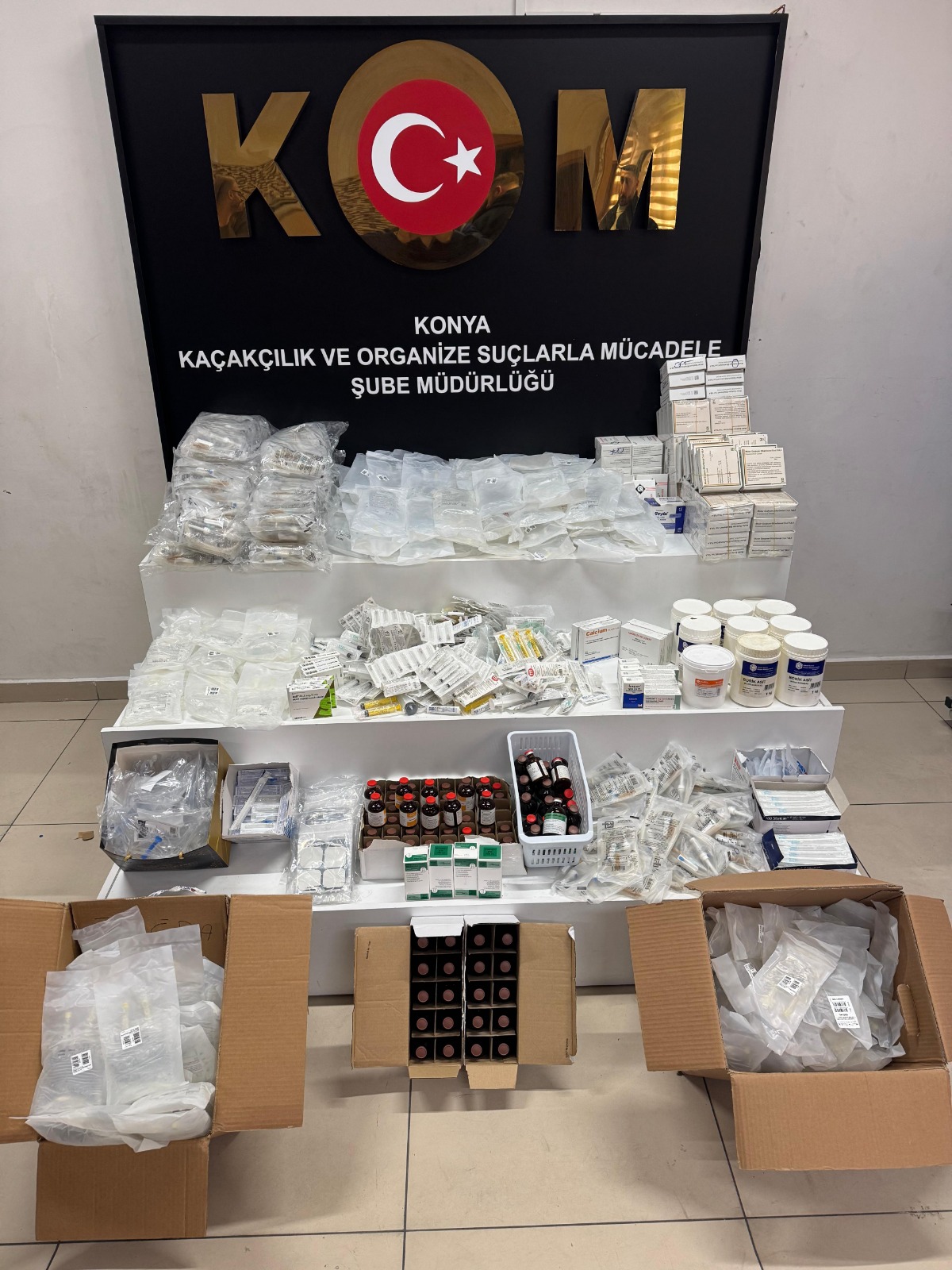 Konya'da İl Emniyet Müdürlüğü ekipleri tarafından kliniğe dönüştürülen evde sağlık