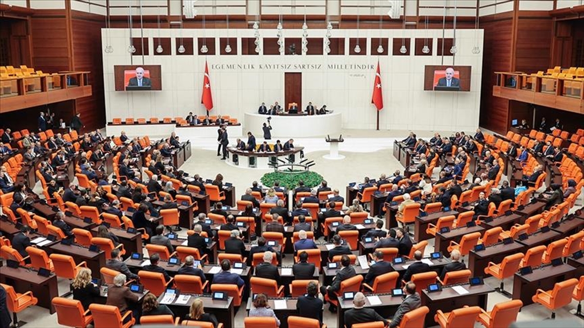 Yargıtay Cumhuriyet Başsavcılığının güncellediği kayıtlara göre, 188 siyasi partinin faaliyette