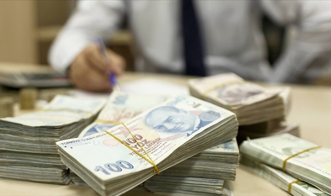 Asgari ücretin açıklanmasının ardından memur, sözleşmeli ve emeklilerin maaş artışlarını