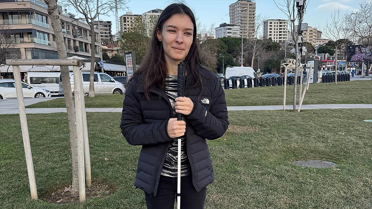 Temel hak ve özgürlüklerinin yanında diğer vatandaşlara sunulan imkanlardan eşit