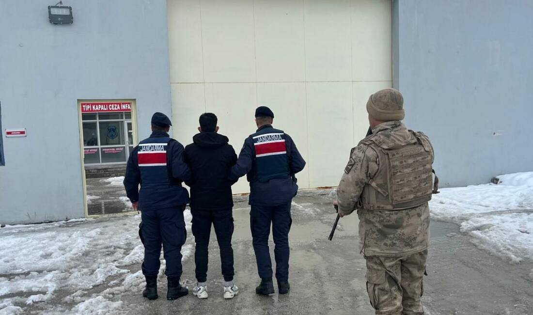 Yozgat'ta terör örgütü DEAŞ'a yönelik operasyonda yakalanan zanlı tutuklandı.