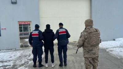 Yozgat'ta terör örgütü DEAŞ'a yönelik operasyonda yakalanan zanlı tutuklandı.